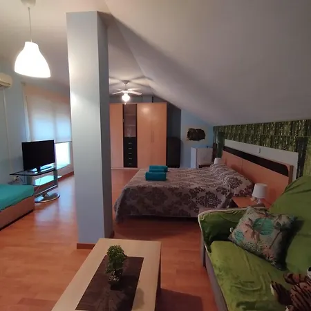 Alhondiga * Hervás